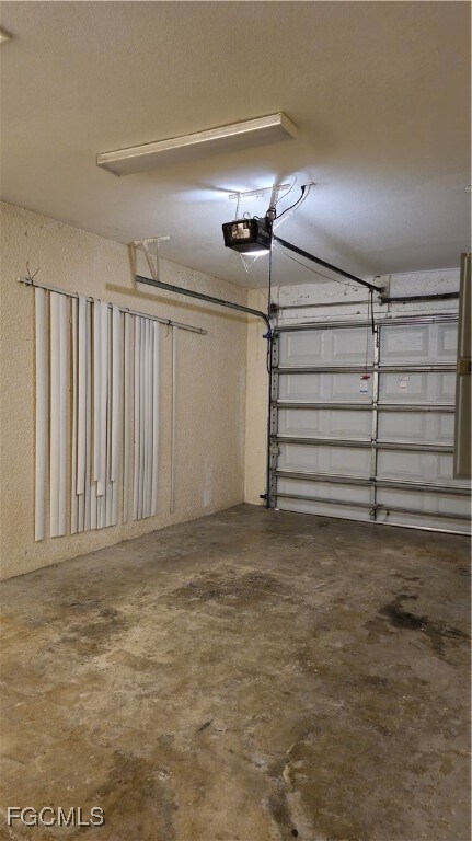 Building Photo - 2218 Putter Ln