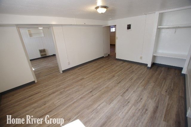 Building Photo - 219-B