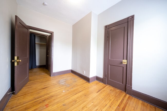 Building Photo - 1084 Sims Ave