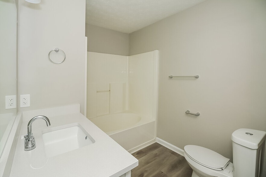 Building Photo - 8131 Wynfield Dr