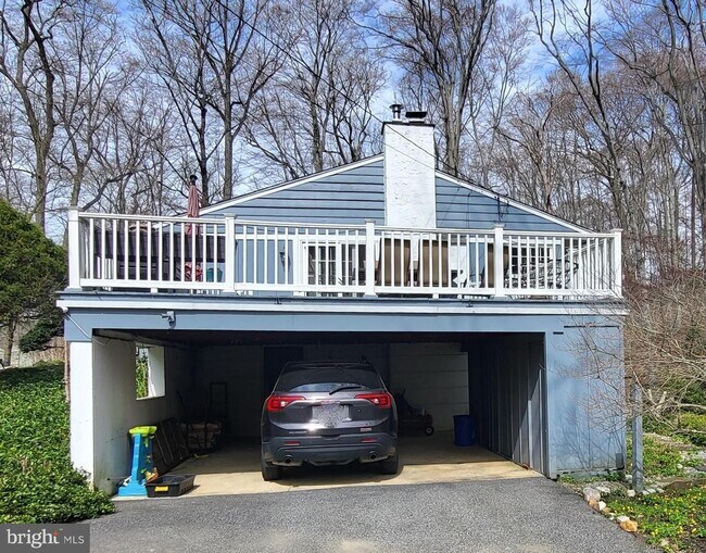 Building Photo - 1235 Hunt Club Ln