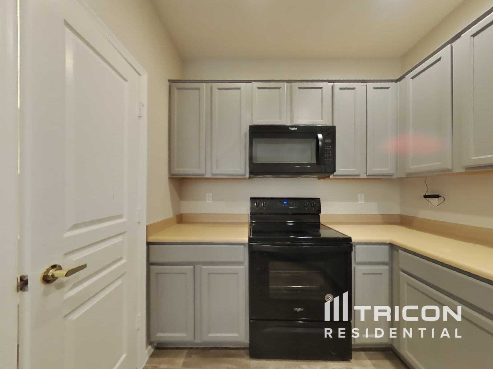 Building Photo - 6410 S 72nd Ln