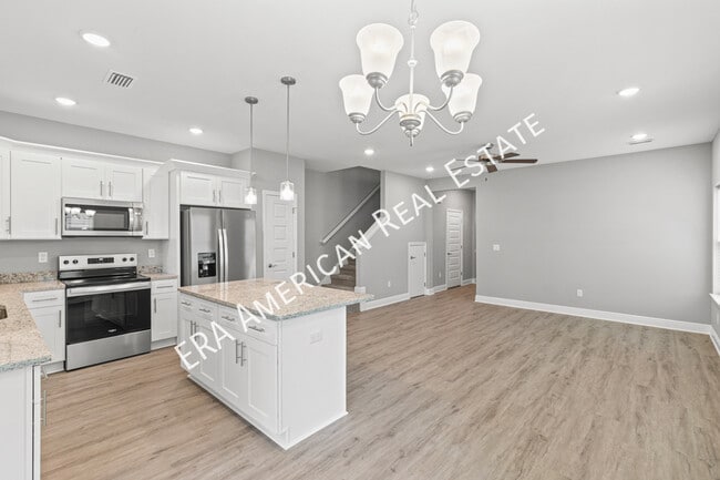 Building Photo - 406 Walters Cir