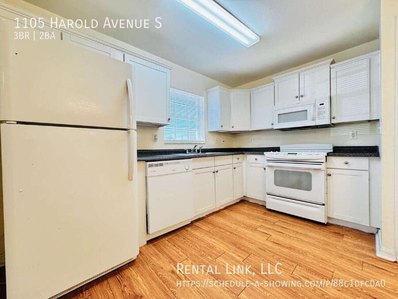 Building Photo - 1105 Harold Ave S