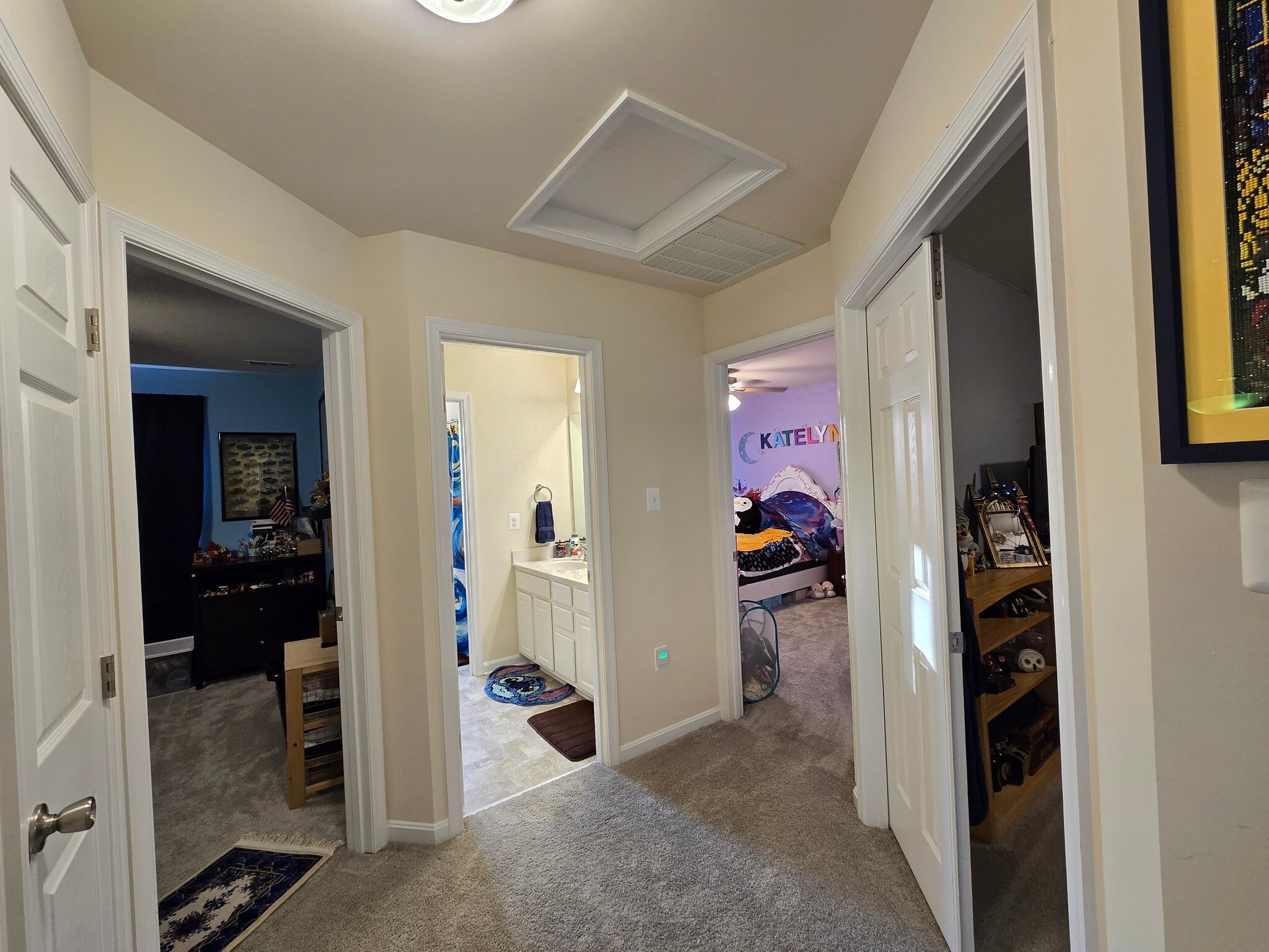 Building Photo - 45652 Tenny Hill St