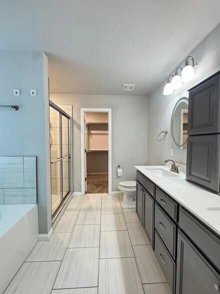 Building Photo - 9104 SW 47th St