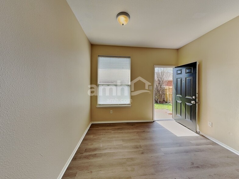 Building Photo - 2636 Fondren Rd