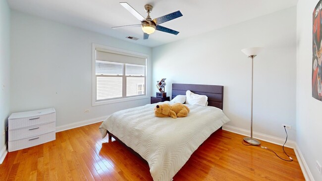 Building Photo - 331 Mary Belle Cir