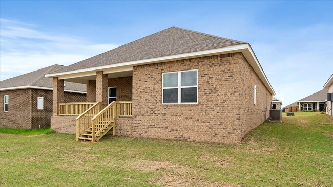 Building Photo - LOTS OF AMENITIES AND CONVENIENT COMMUTE!