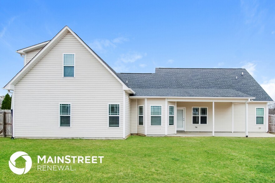 Building Photo - 140 Telesto Cir