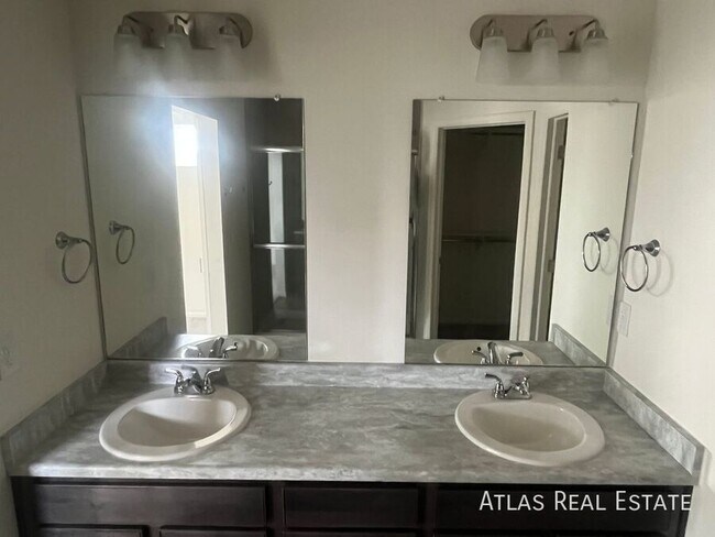 Building Photo - 17704 E 103rd Ave