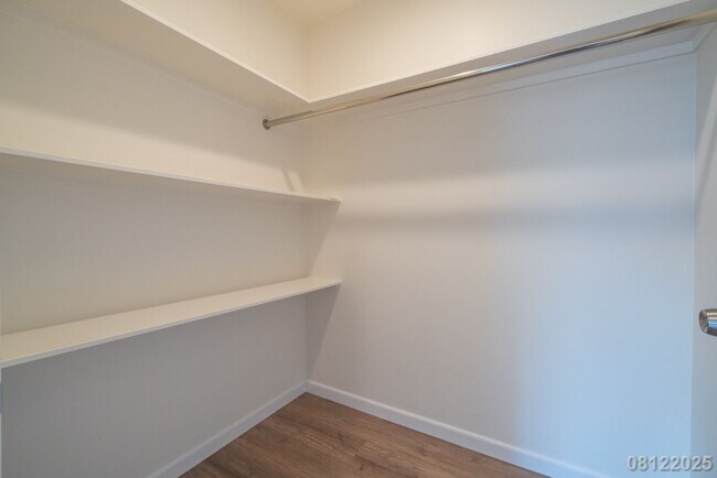 Building Photo - $4900 4BR/2.5BA Ewa Beach Unit - Energy Ef...