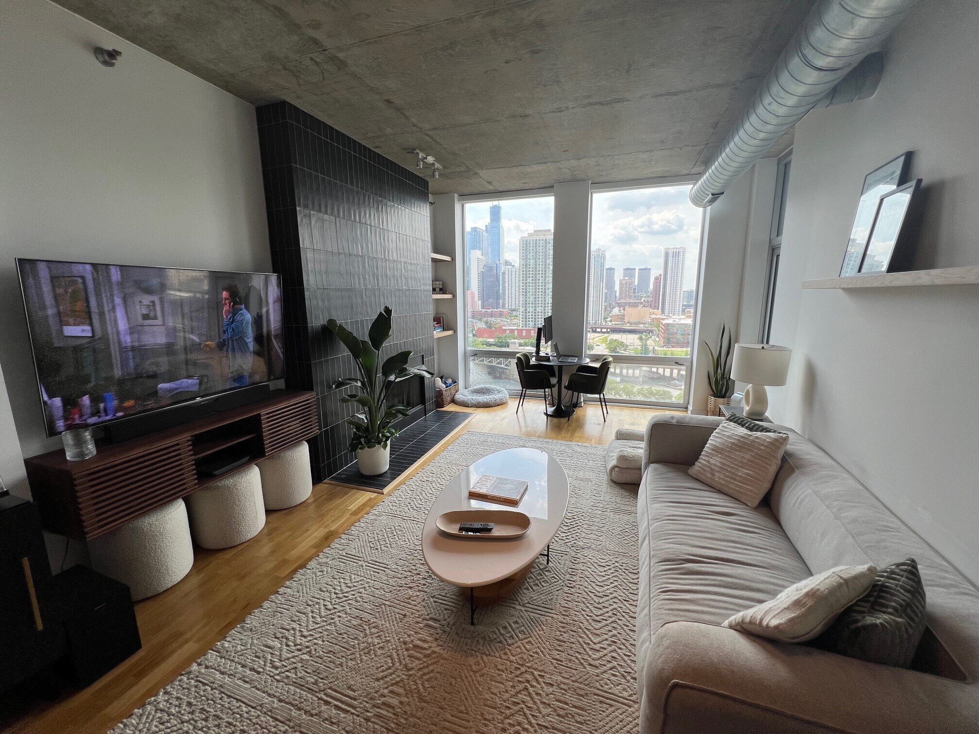 Building Photo - 700 N Larrabee St