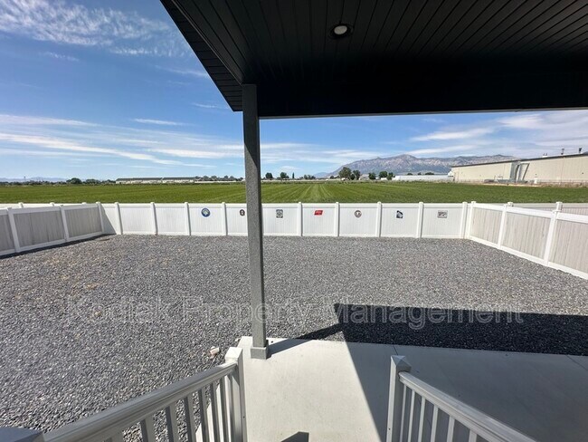 Building Photo - 2134 W 2855 S