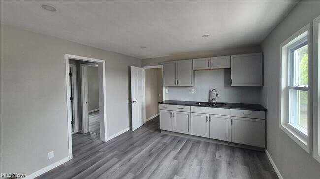 Building Photo - 3278 W 117th St