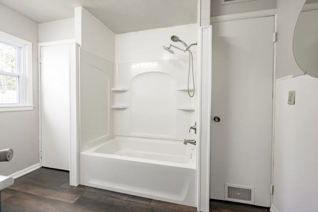 Building Photo - PRELEASING