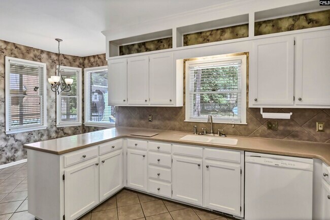 Building Photo - 1100 Woodtree Ct