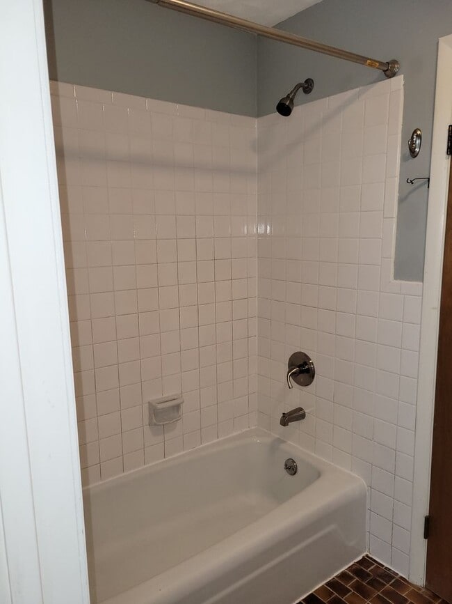 Building Photo - 3915 S Orchard Ct