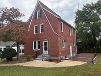 Building Photo - Spacious NE Roanoke City Home!