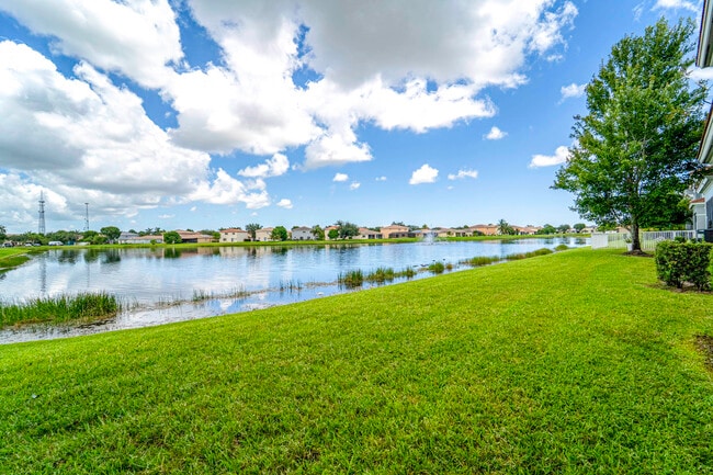 Building Photo - 2177 SW Cape Cod Dr