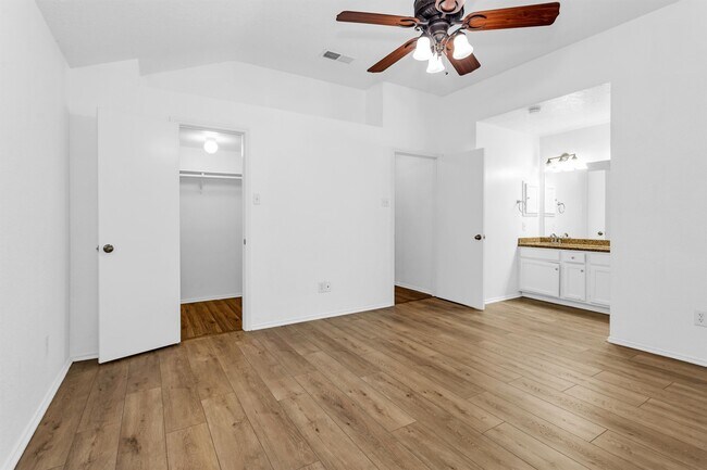 Building Photo - 1215 Three Forks Dr