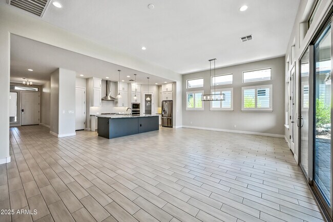 Building Photo - 5193 N 207th Dr