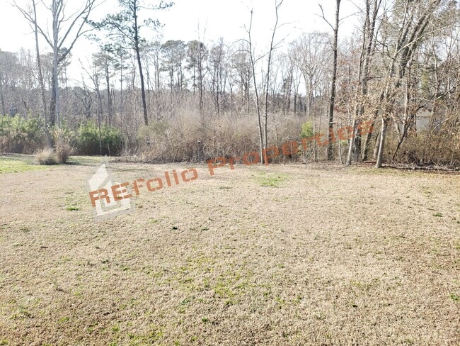 Building Photo - Amazing 3-Bedroom Ranch with a 2-Car Garag...