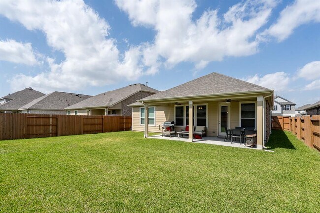 Building Photo - 7702 Royal Oasis Ln