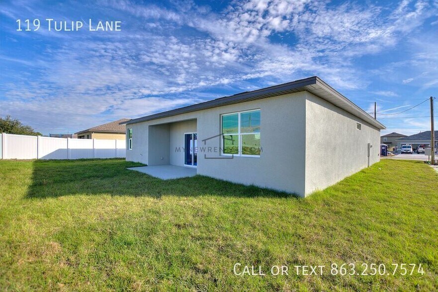 Building Photo - 119 Tulip Ln