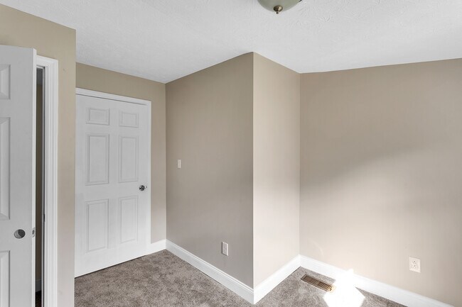 Continuation of bedroom #4. Would serve great as a nursery or home office. - 2416 Magee Road Ext