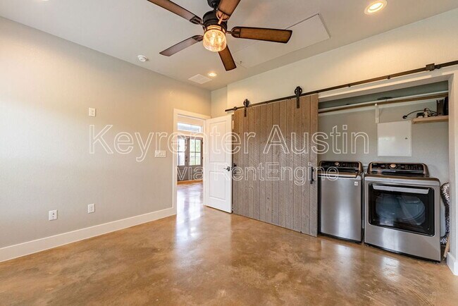 Building Photo - 617 Smarty Jones Ave
