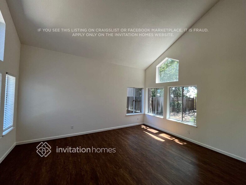 Building Photo - 6102 Cameo Dr
