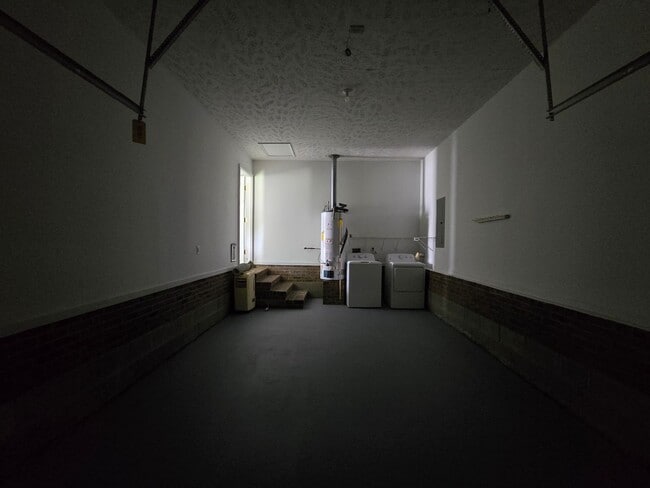 Building Photo - 1521 Kara Ct