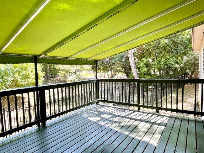 Building Photo - 104 Bermuda Dr