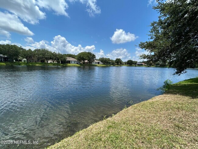 Building Photo - 13916 Fish Eagle Dr E