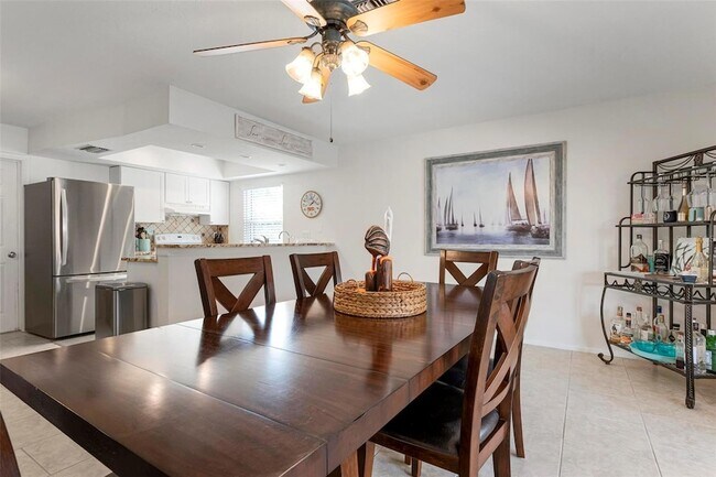 Building Photo - 6552 Waterford Cir