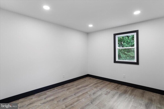 Building Photo - 140 Williamson Ave