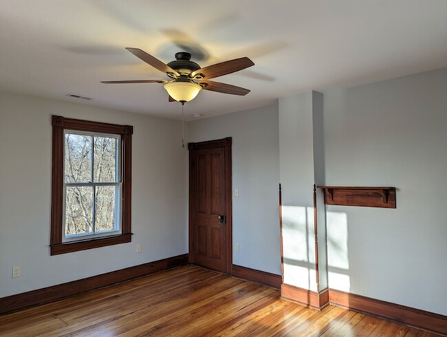 Building Photo - Beautifully Restored Home in Clarke County