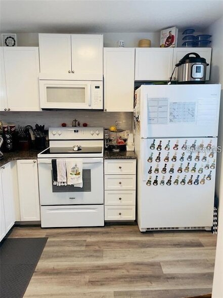 Building Photo - 2500 Woodgate Blvd