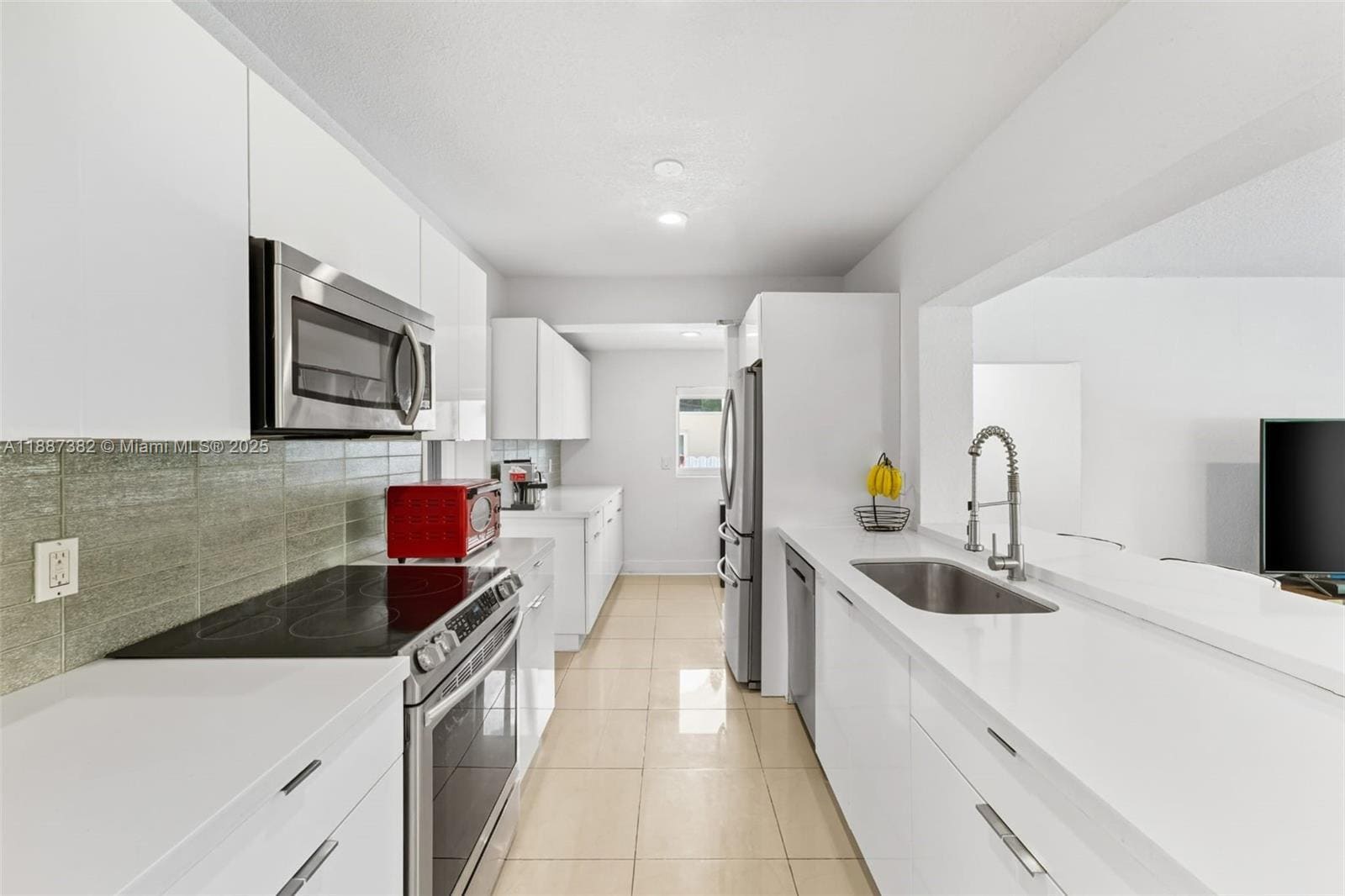 Building Photo - 9425 N Miami Ave