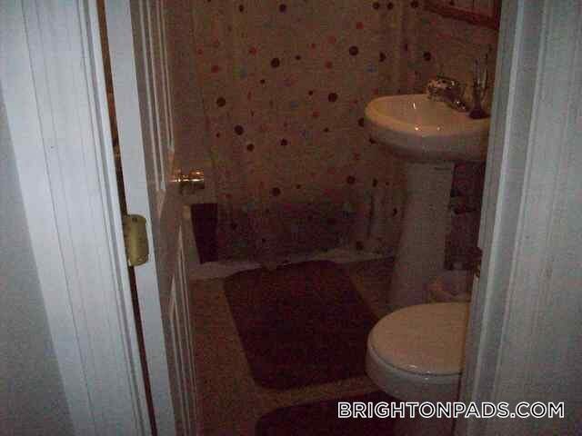 Building Photo - 35 Cummings Rd