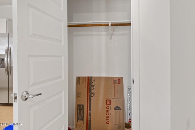 Building Photo - 3065 E Riding Boot Wy