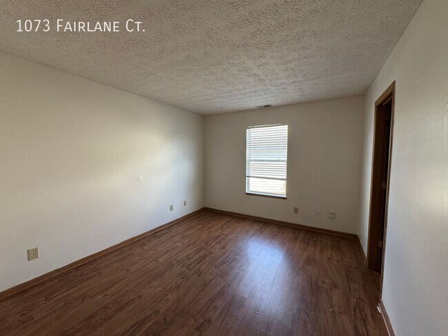 Building Photo - 1073 Fairlane Ct