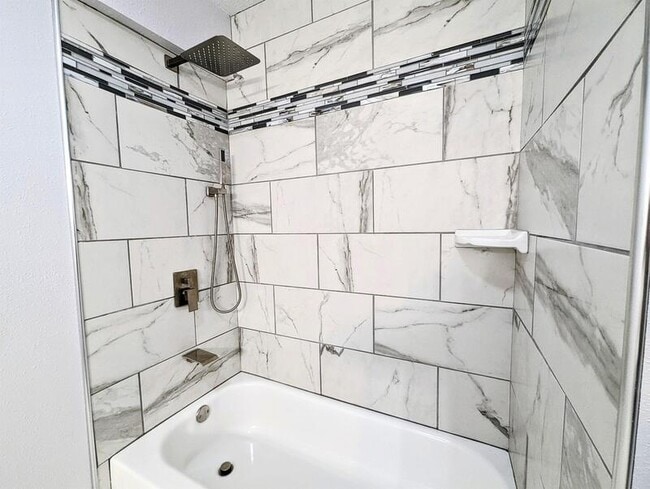 Building Photo - 413 Jefferson St