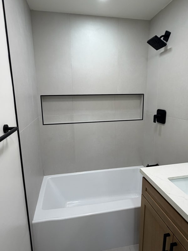 Building Photo - 365 Wisconsin Ave