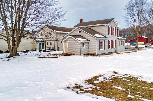 Building Photo - 1702 Lake St