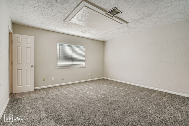 Building Photo - 226 Tara Plantation Dr