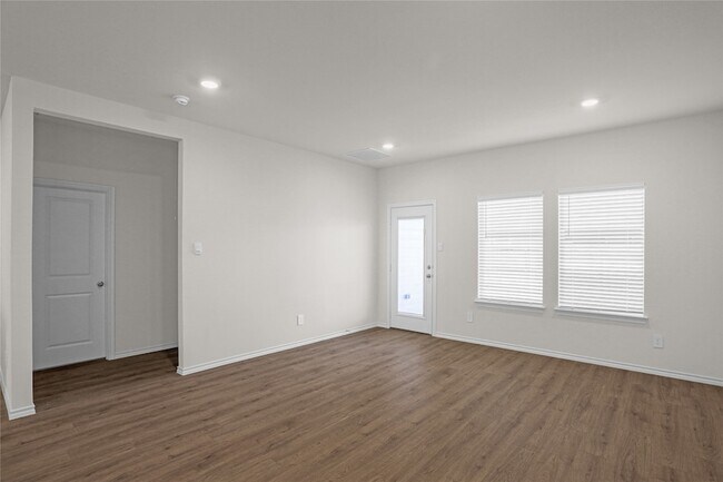 Building Photo - 3425 Marie Dr