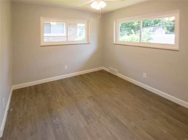 Building Photo - 1120 Collingwood Dr