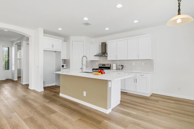 Building Photo - 81441 Avenida Gonzales